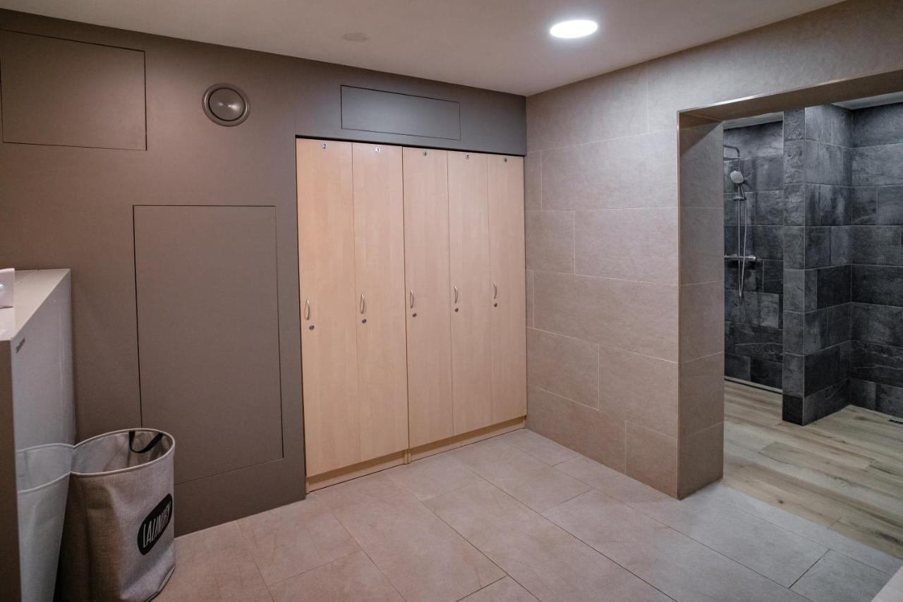 Hotel Smrz Sepekov エクステリア 写真