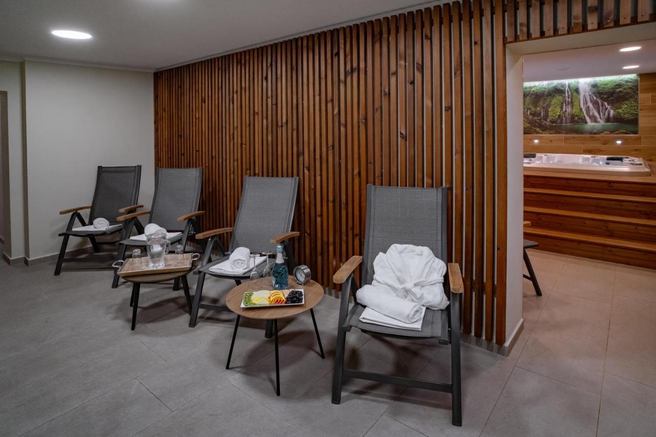 Hotel Smrz Sepekov エクステリア 写真